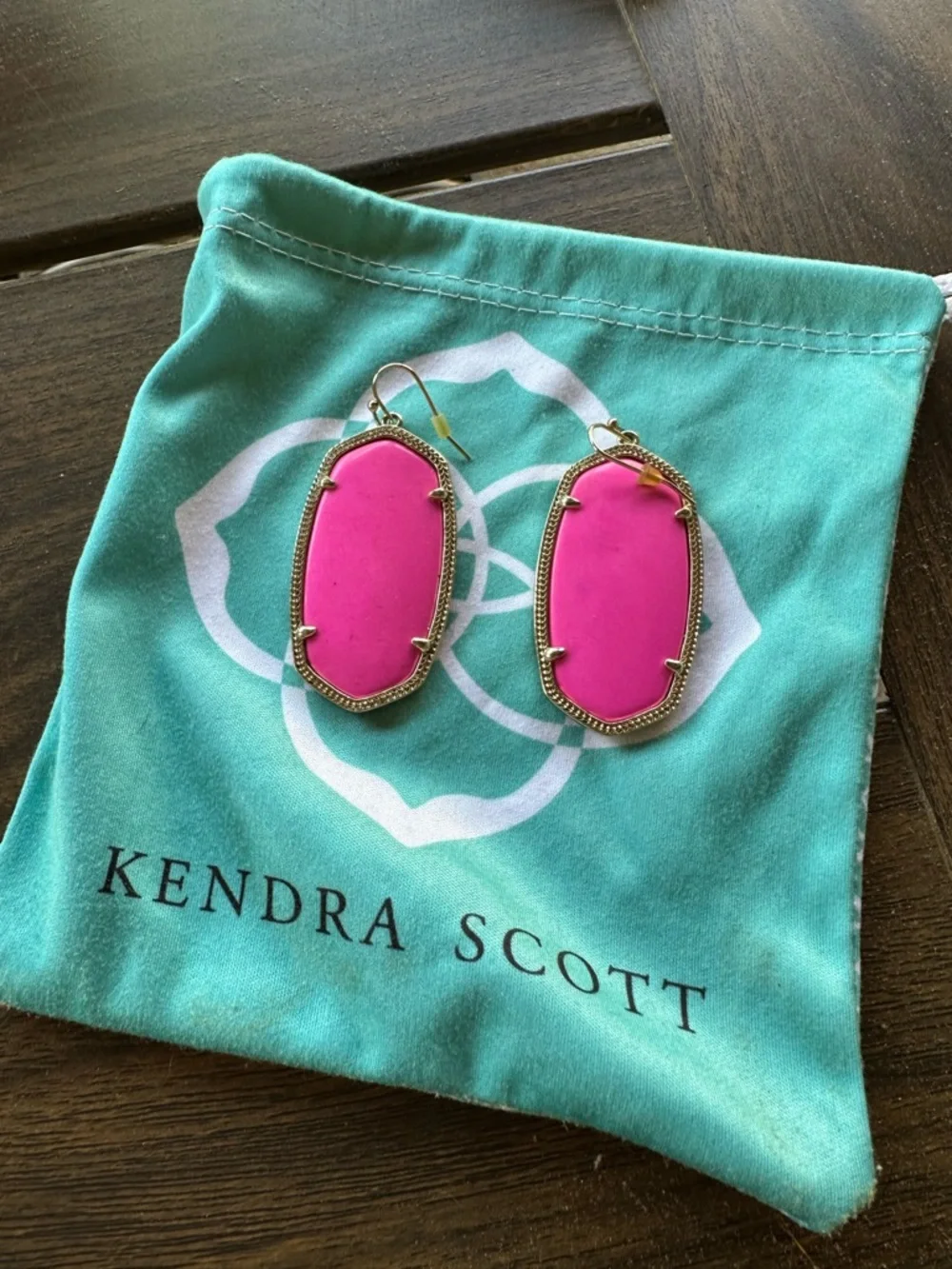Kendra Scott Hot Pink Gold-Framed Dangle Earrings - Picture 1 of 2